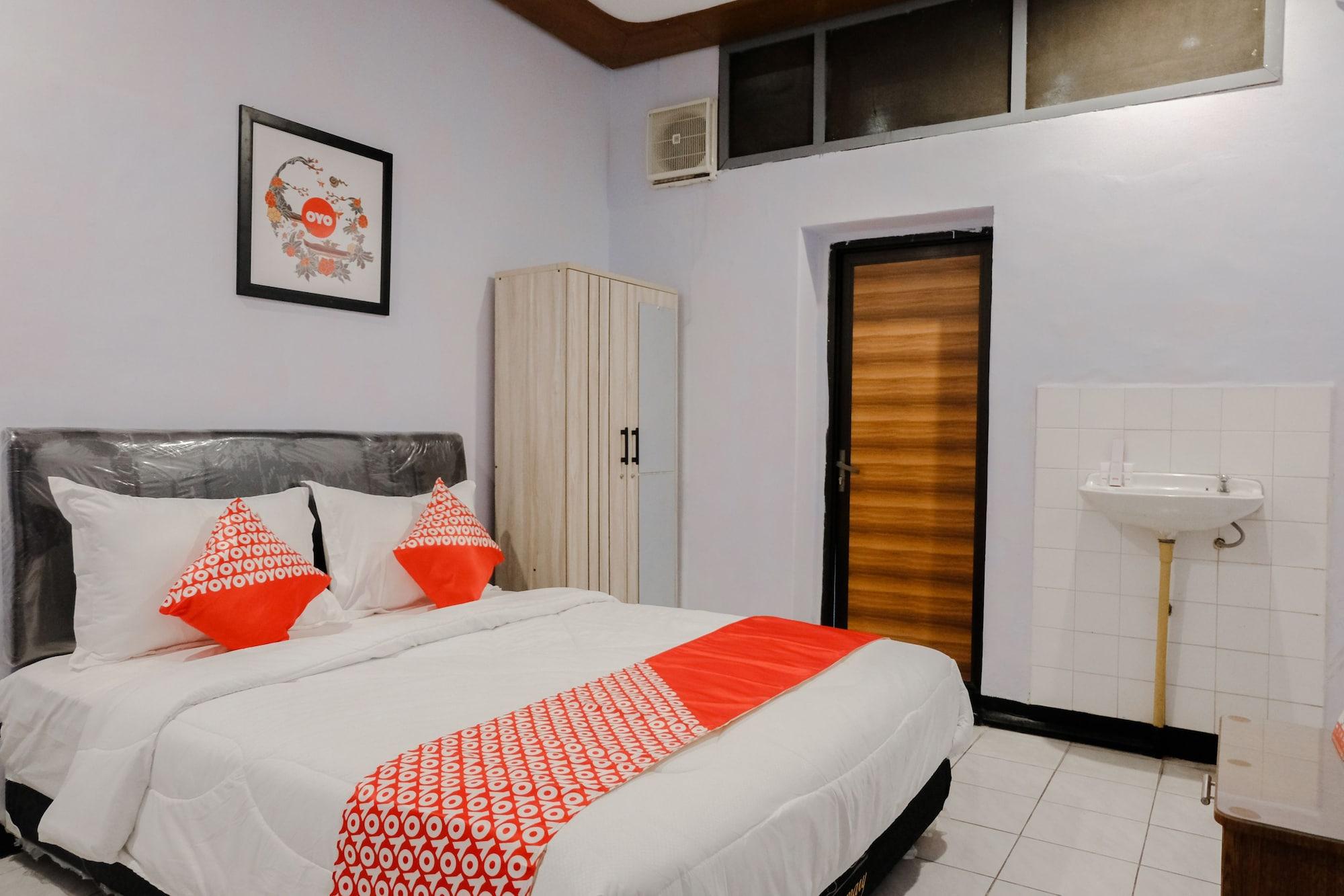 Hotel Palem 1 Syariah Redpartner Malang Dış mekan fotoğraf
